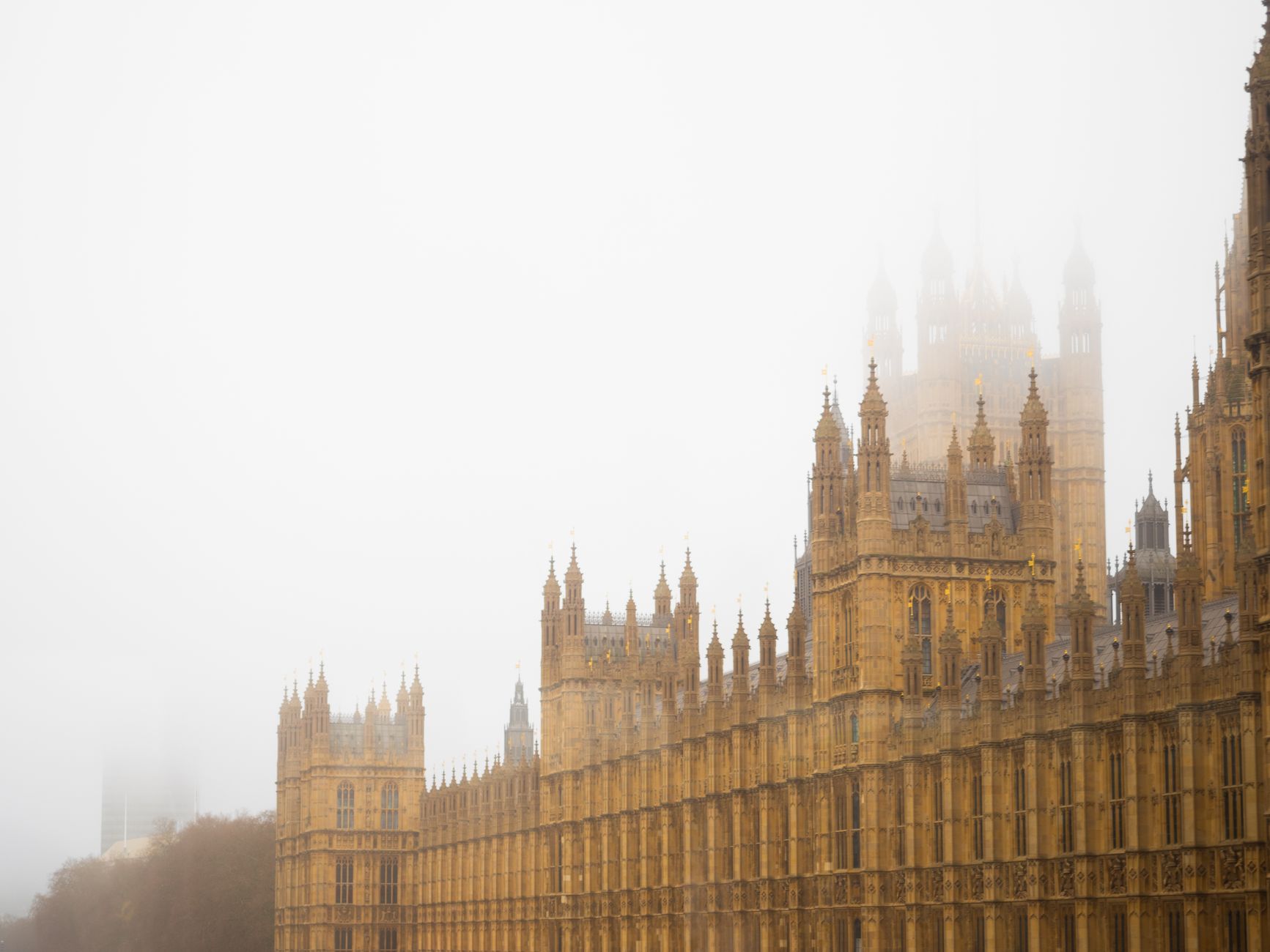 Amazon pledges 30,000 jobs for young people ahead of Budget | UKPulse